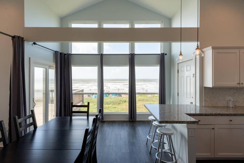 Beach Front On West Beach Galveston Exterior photo